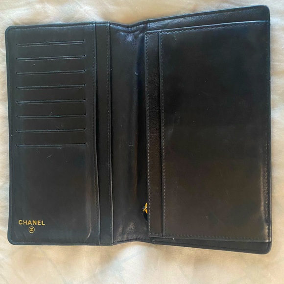 Chanel Camellia wallet - Picture 3 of 14